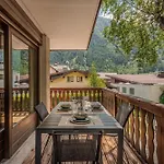 Grand Payot, Alpes Agency, Chamonix, Sleeps 2 To 4 Apartment *