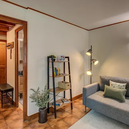 Apartment Grand Payot, Alpes Agency, Central Chamonix, Sleeps 2 To 4 Chamonix