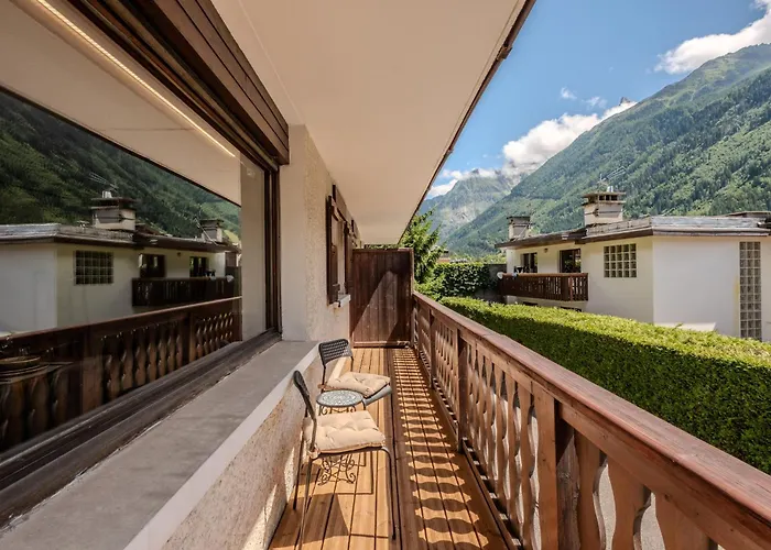 Apartment Grand Payot, Alpes Travel, Sleeps 2 To 4 Chamonix