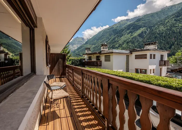 Apartment Grand Payot, Alpes Travel, Sleeps 2 To 4 Chamonix