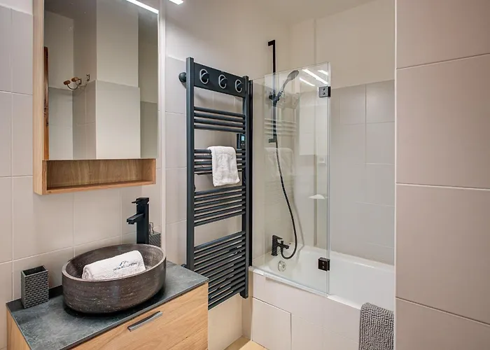 Grand Payot, Alpes Travel, Sleeps 2 To 4