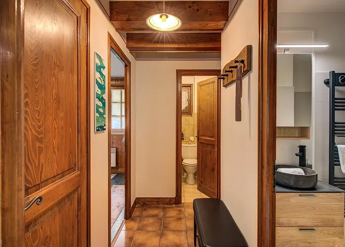 Apartment Grand Payot, Alpes Agency, Central Chamonix, Sleeps 2 To 4 *