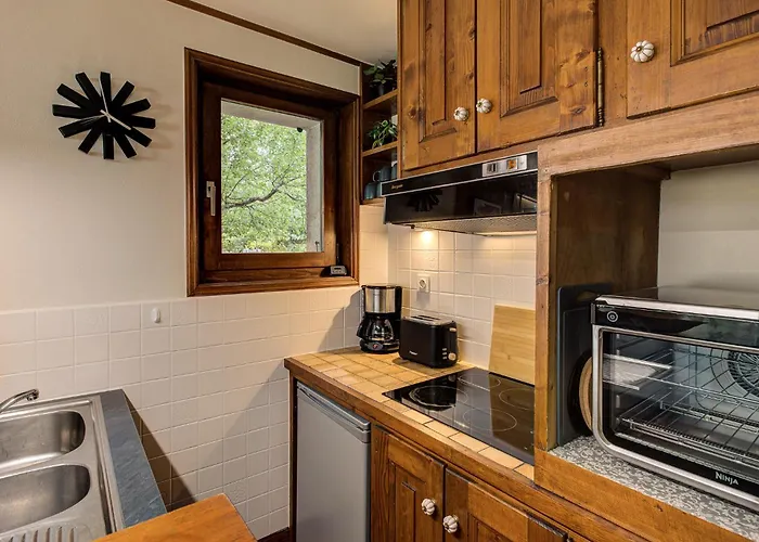 Apartment Grand Payot, Alpes Agency, Central Chamonix, Sleeps 2 To 4