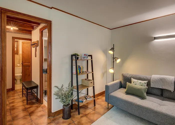 Apartment Grand Payot, Alpes Agency, Central Chamonix, Sleeps 2 To 4 Chamonix